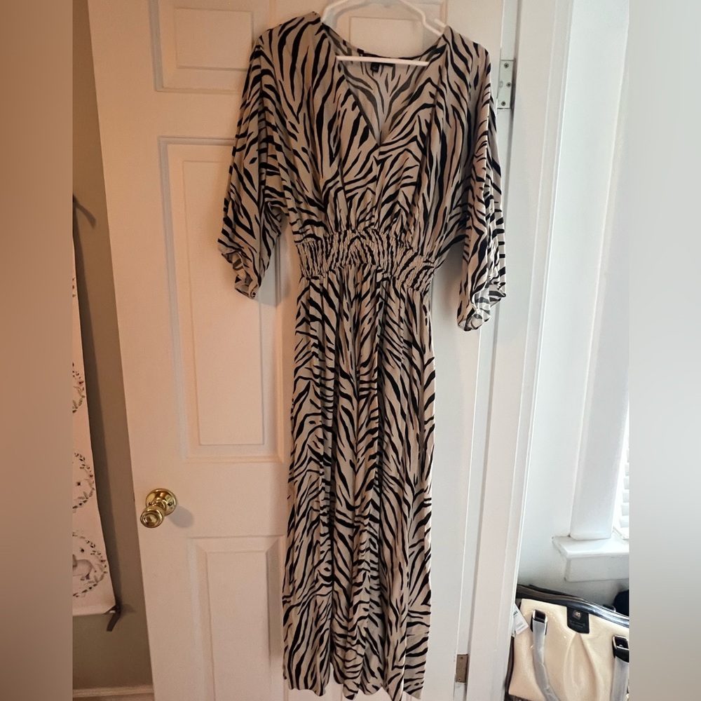 INC International Concepts Black and White Dolman Sleeve Maxi Dress